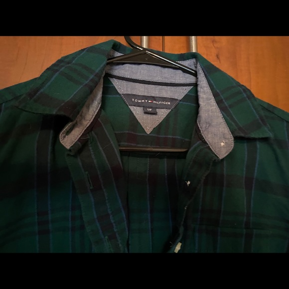 Tommy Hilfiger shirt - Picture 2 of 3